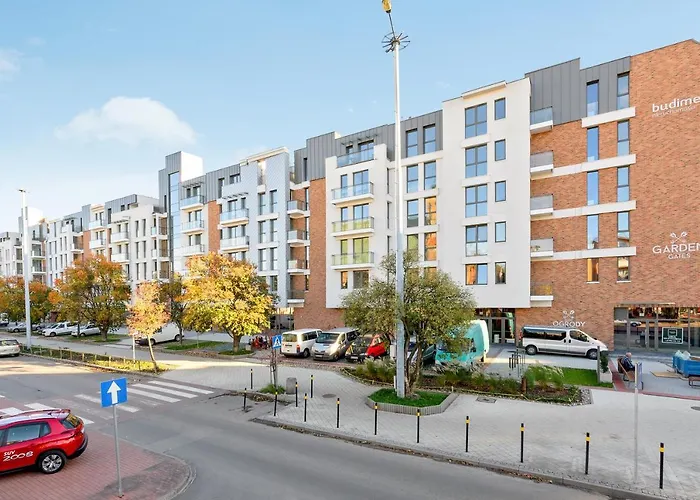 Long Gardens Triapart *